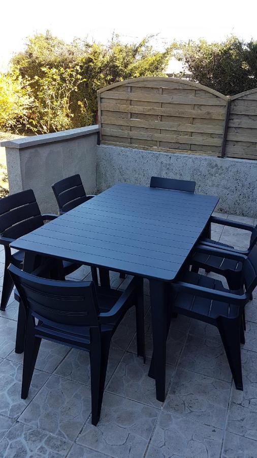 Gites De La Bonaudrie Combrand Exterior foto